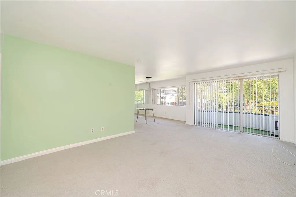 2 bed, 1011 sqft, $3,000 — Photo 3