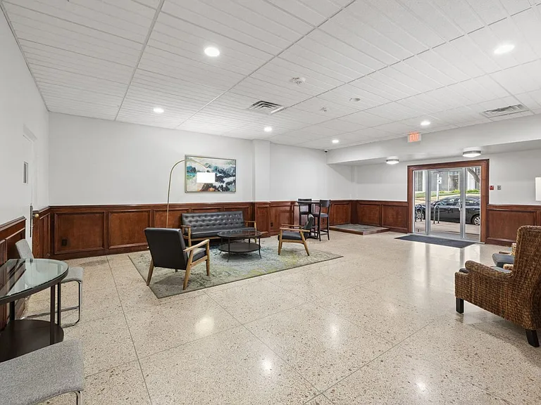 Building's Lounge