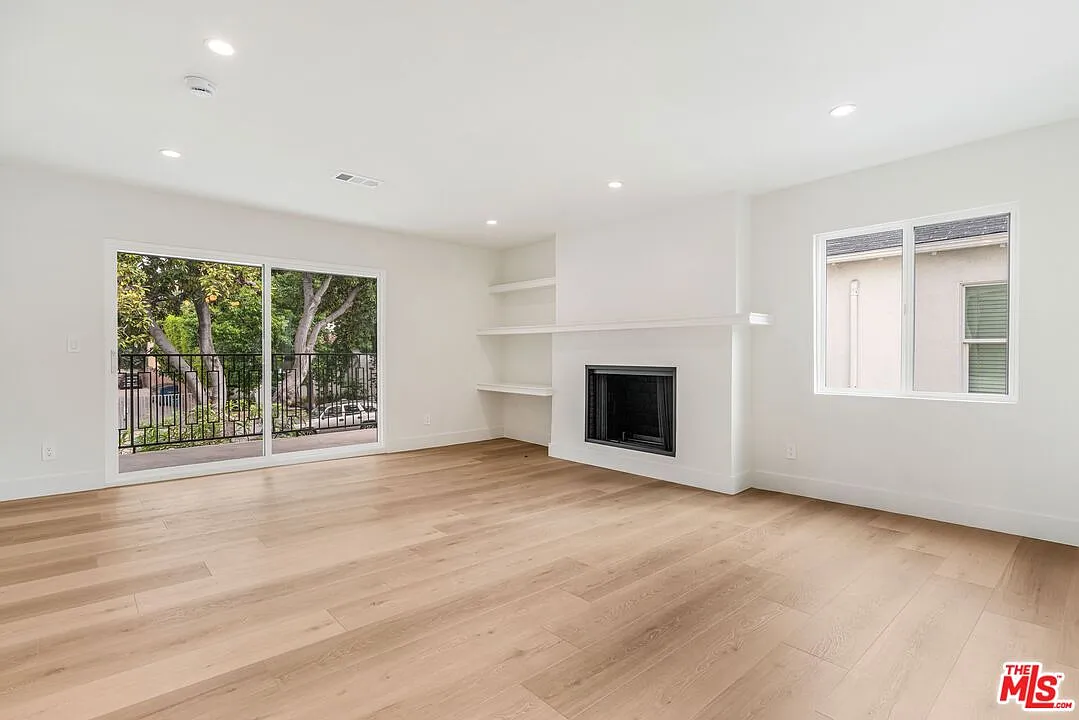 7968 Norton Ave — Photo 2