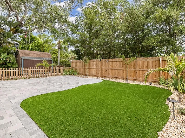 211 Timberlane Dr — Photo 26