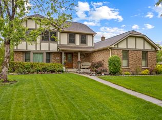 1185 Surrey Ln, Itasca, IL 60143