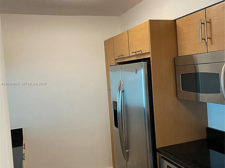31 SE 5th St #2103 — Photo 9