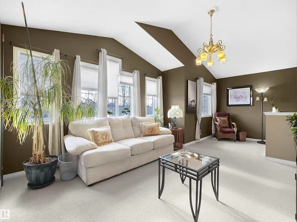 11708 10th Ave SW, Edmonton, AB T6W 0B7