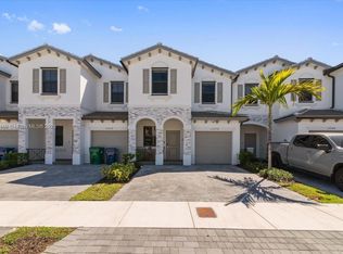 Pines Vista, Homestead, FL 33033
