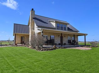 24011 Old Howth Rd, Hempstead, TX 77445