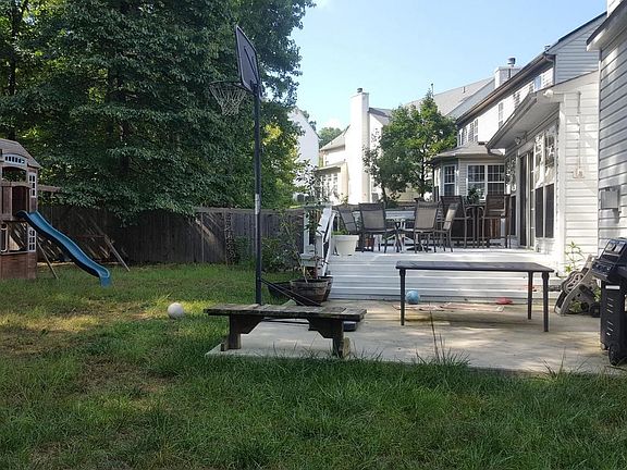 3rd image of 8008 Alloway Ln