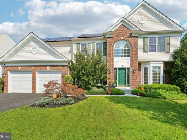 19 Donovan Ct, Brunswick, MD 21758