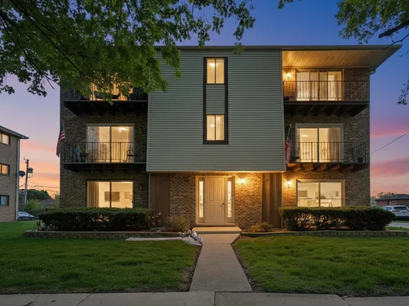 8039 Beloit Ave APT 3B, Bridgeview, IL 60455