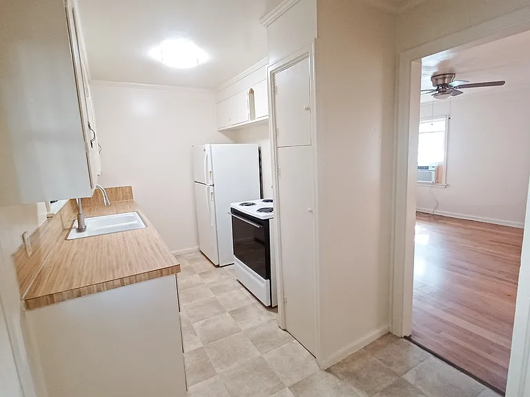 315 W Grove St #315 — Photo 6