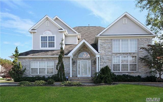 1st image of 48 Blueberry Ridge Dr