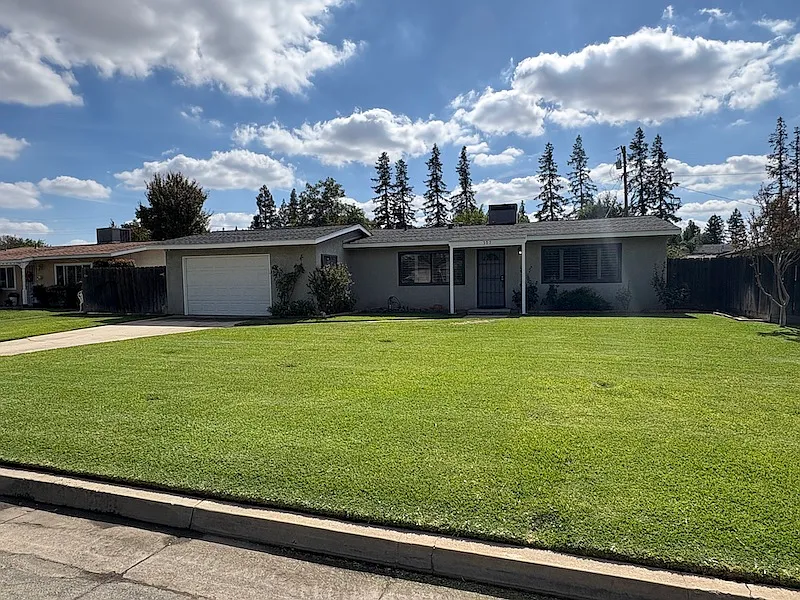 307 E Warner Ave