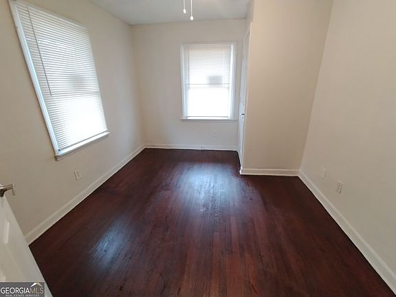 5th image of 2438 Lynn Iris Dr