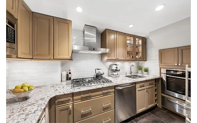 Sold by Douglas Elliman | media 4