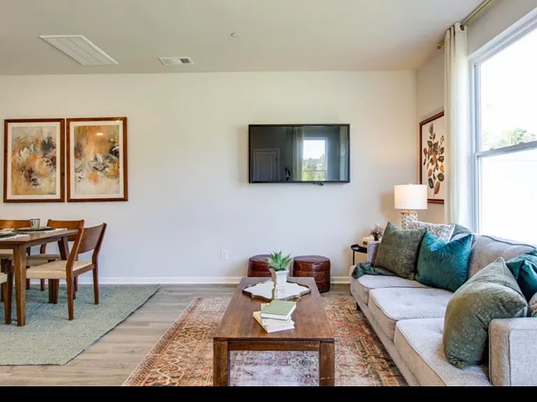61 Dale Mires Ln — Photo 3