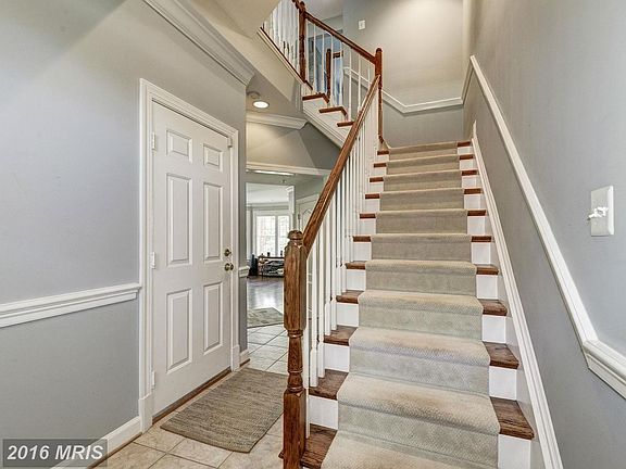 Main Level Entry way