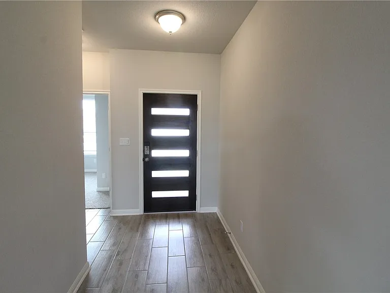 120 Peruvian Ln — Photo 13