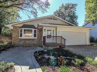 3405 Chimney Rock Rd, Manhattan, KS 66503