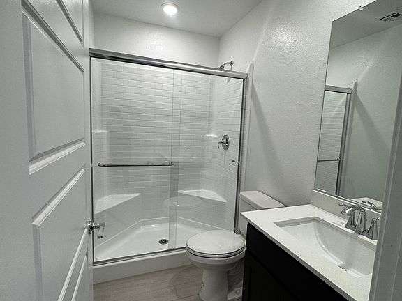 5th image of 137 Quinn Villa Ave