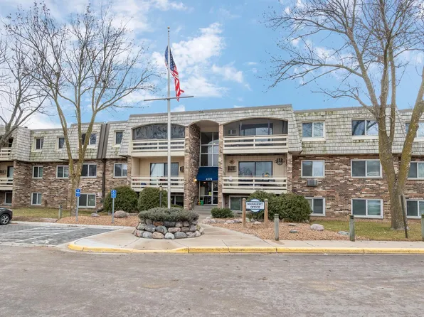 4379 Wilshire Blvd #302, Mound, MN 55364