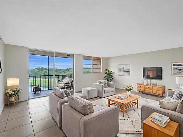 3001 W Rolling Hills Circle #505, Davie, FL 33328