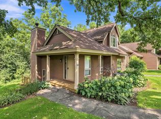 109 Walnut Hill Dr, Galena, IL 61036