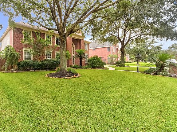 2nd image of 19803 Cherry Oaks Ln