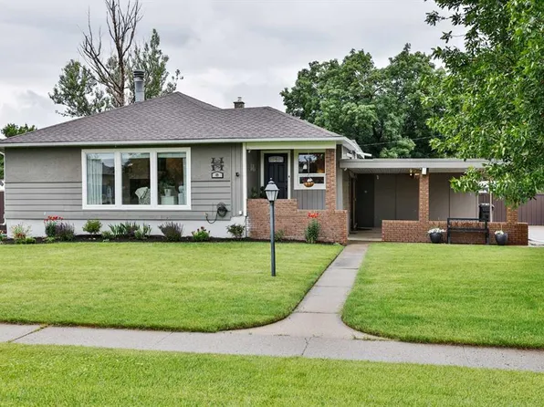 89 E 200th St N, Raymond, AB T0K 2S0
