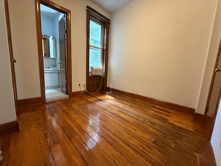 356 Union St #10 — Photo 5