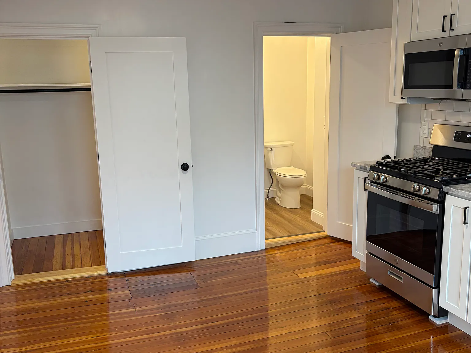 1 bed, $2,100 — Photo 2