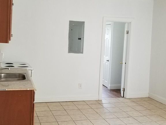 2nd image of 105 N Felton St #2