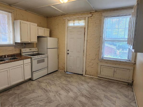 3700 Bates St #1F