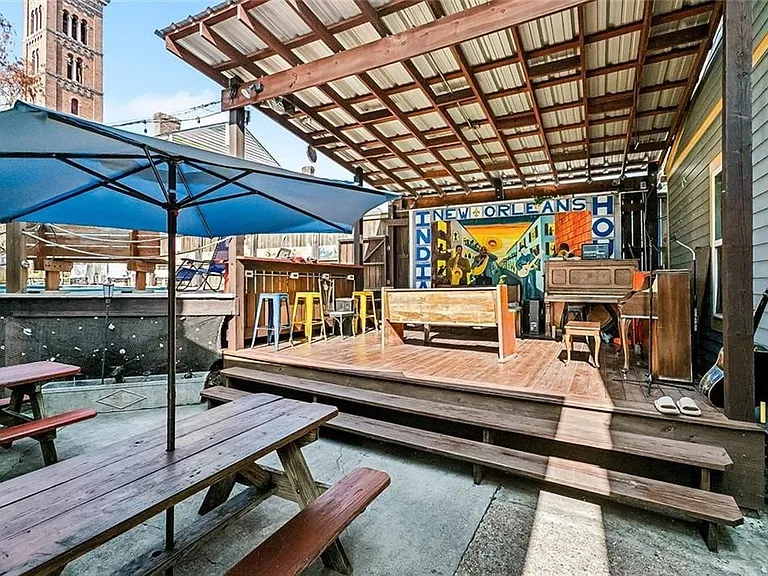 124 S Lopez St — Photo 4