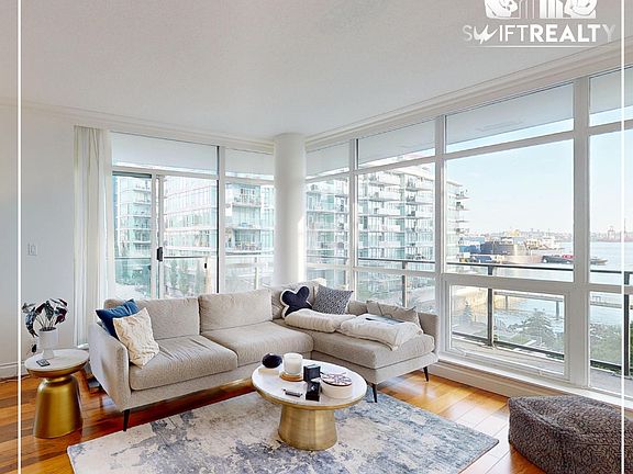 02_504-162 Victory Ship way_Bright Living Room_06112025