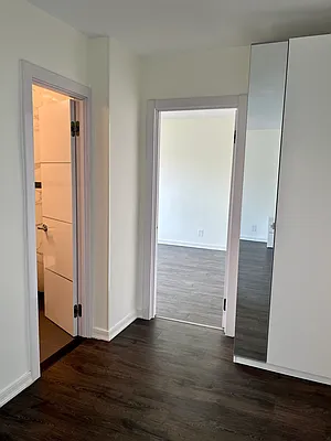 Sold by Avenue Real Estate | media 31