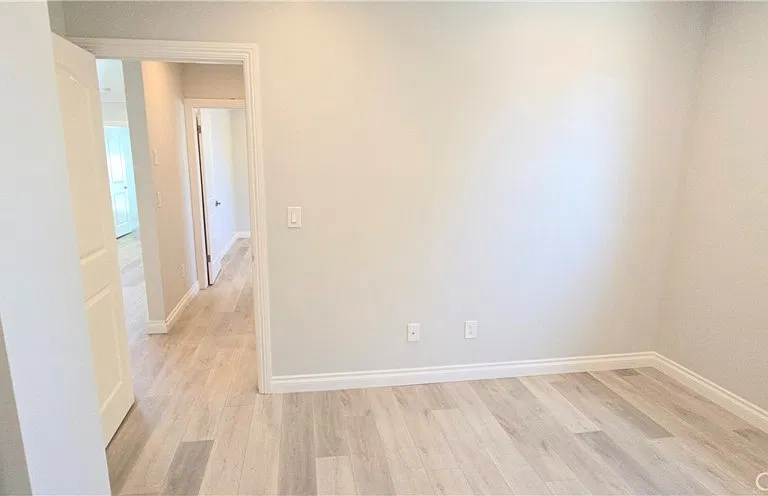 10824 Long Beach Blvd — Photo 44