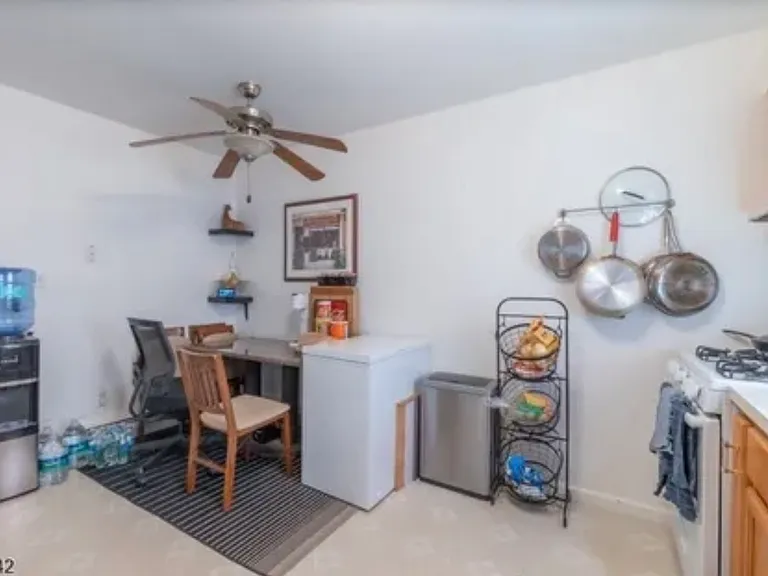 10 Livi Ct — Photo 5