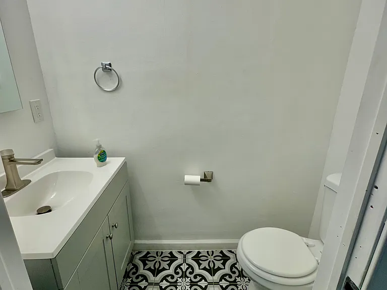 1828 E Orleans St — Photo 11