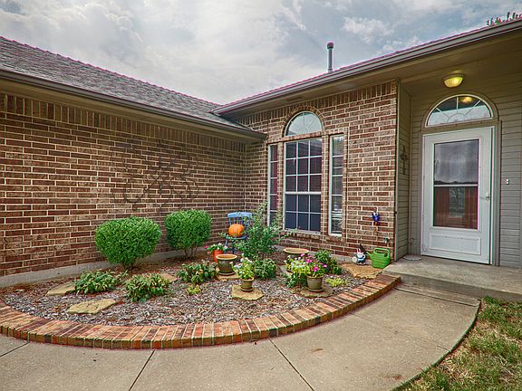 3rd image of 4928 Smoking Oaks Dr.