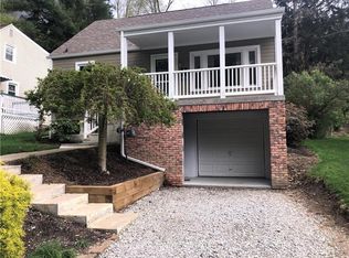 2914 Sebolt Rd, South Park, PA 15129