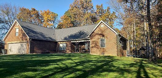 2nd image of 827 Tipton Dr