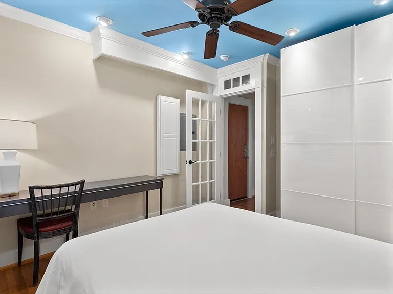 6 N Hudson St #1 — Photo 16