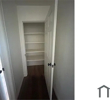 4725 Hamlett Dr — Photo 9