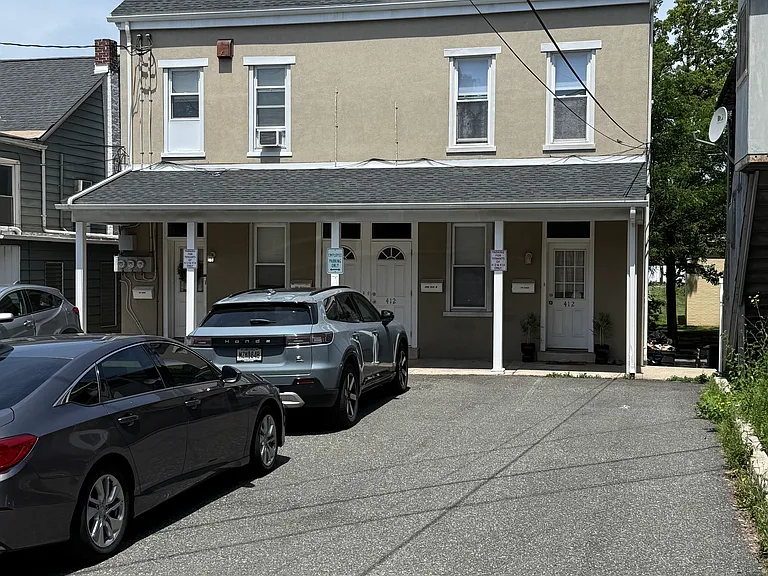 412 Chestnut St #2 — Photo 2