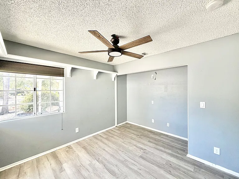 23986 Falconer Dr — Photo 5