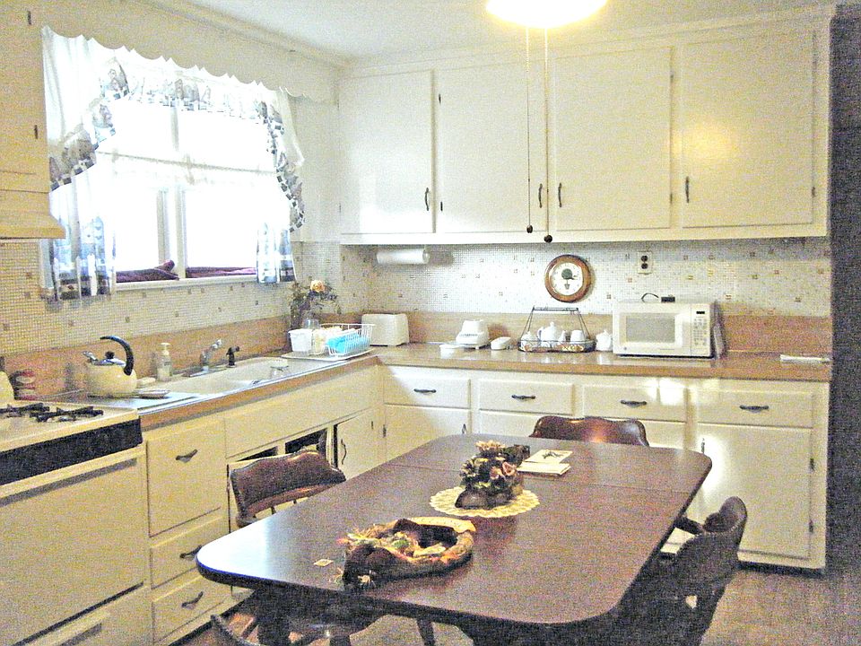 2nd image of 283 Raritan Ave