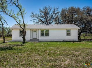 817 McAdams Rd, Goliad, TX 77963