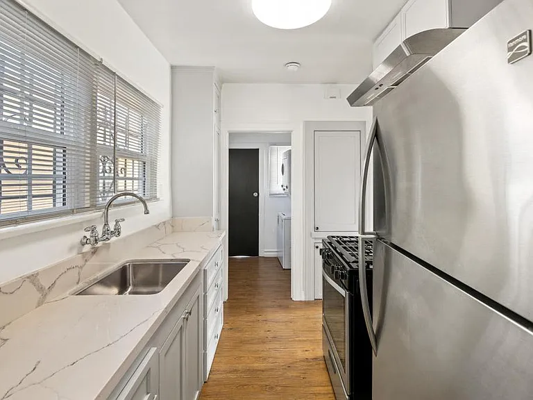 1453 W 37th Dr #1453 — Photo 10