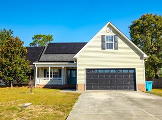 111 Harvest Moon Dr, Richlands, NC 28574