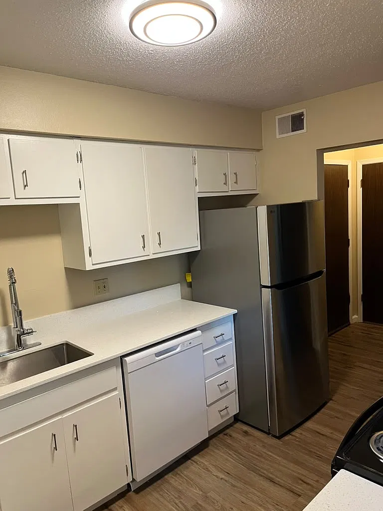 1 bed, 750 sqft, $885 — Photo 3