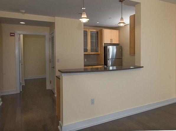 3312 Hudson Ave APT 10J